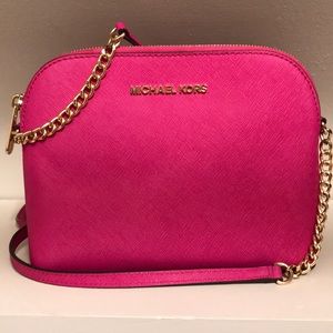 Michael Kors Cindy Large Dome Crossbody in Fushia